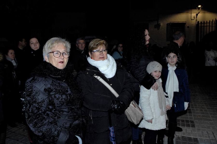 Cada vecino de este precioso pueblo del Valle de Lecrín guarda un lazo rojo bendecido y pasado por la imagen de San Blas para y en caso de enfermedad curar los males de garganta