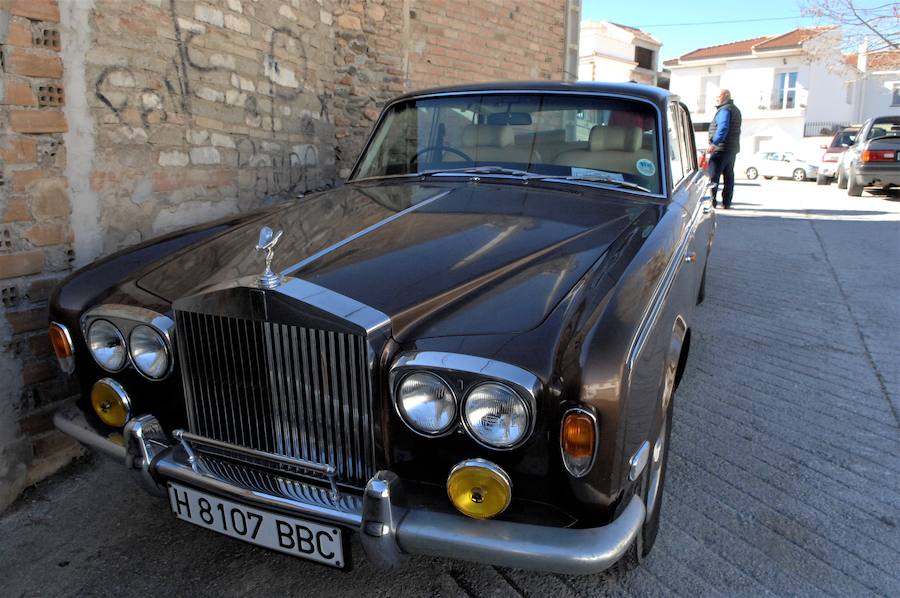 Cada vecino de este precioso pueblo del Valle de Lecrín guarda un lazo rojo bendecido y pasado por la imagen de San Blas para y en caso de enfermedad curar los males de garganta