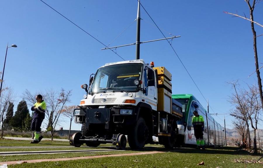 El choque ha provocado que se tenga que cortar la circulación entre la estación de autobuses y Albolote