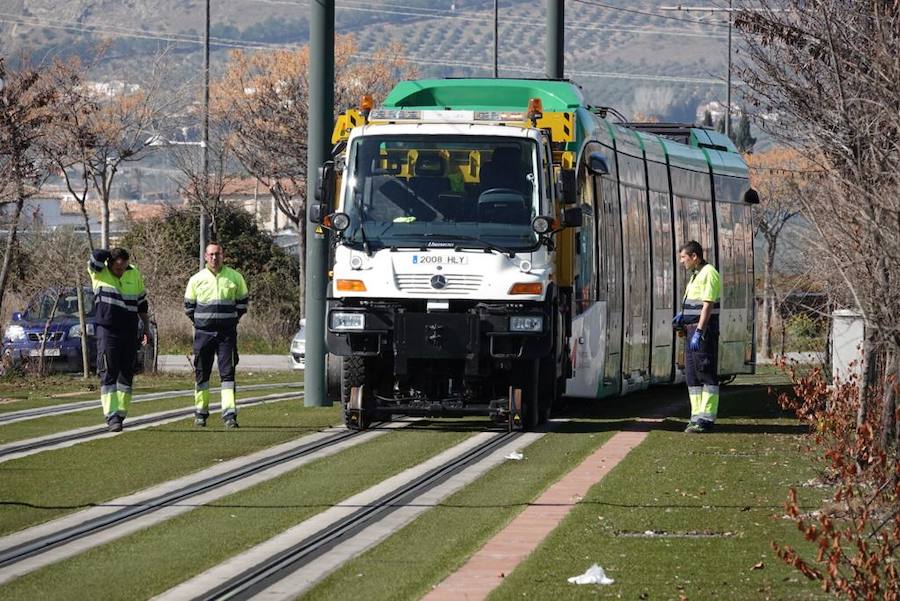 El choque ha provocado que se tenga que cortar la circulación entre la estación de autobuses y Albolote