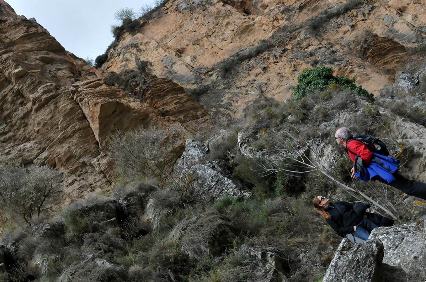 Camino de los Ángeles. Discurre bajo los tajos de Alhama, con un recorrido de algo más de 2 km