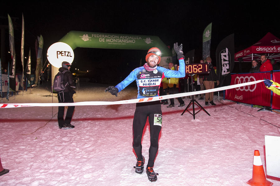 Jacob Gutiérrez arrasa en las cumbres de Sierra Nevada. El corredor de Dúrcal queda campeón de España de snow running por segundo año consecutivo y mejora su crono en catorce minutos