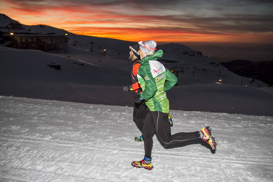 Jacob Gutiérrez arrasa en las cumbres de Sierra Nevada. El corredor de Dúrcal queda campeón de España de snow running por segundo año consecutivo y mejora su crono en catorce minutos