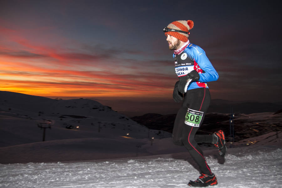 Jacob Gutiérrez arrasa en las cumbres de Sierra Nevada. El corredor de Dúrcal queda campeón de España de snow running por segundo año consecutivo y mejora su crono en catorce minutos