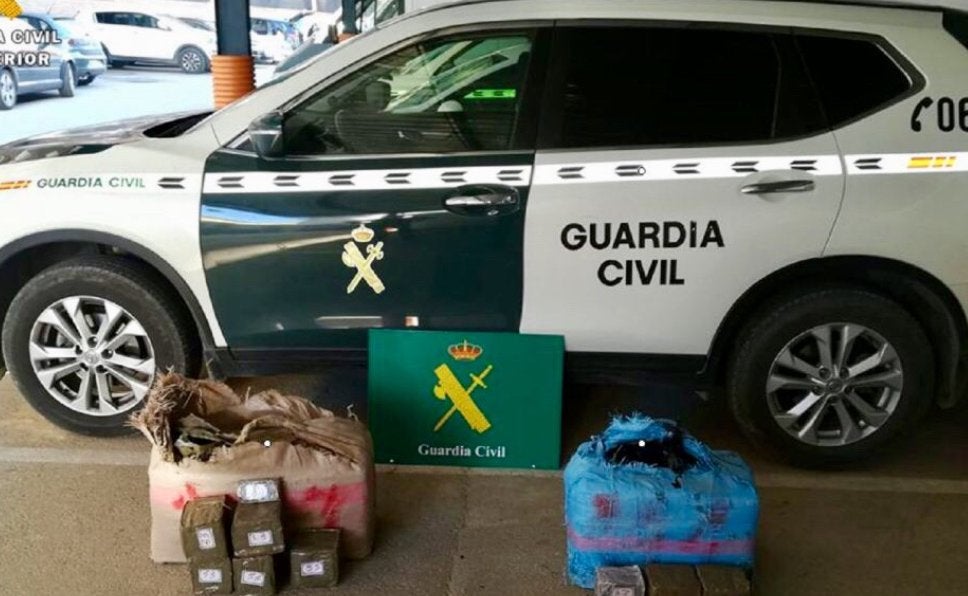 Hallan casi 70 kilos de hachís tirados en una autovía en Toledo