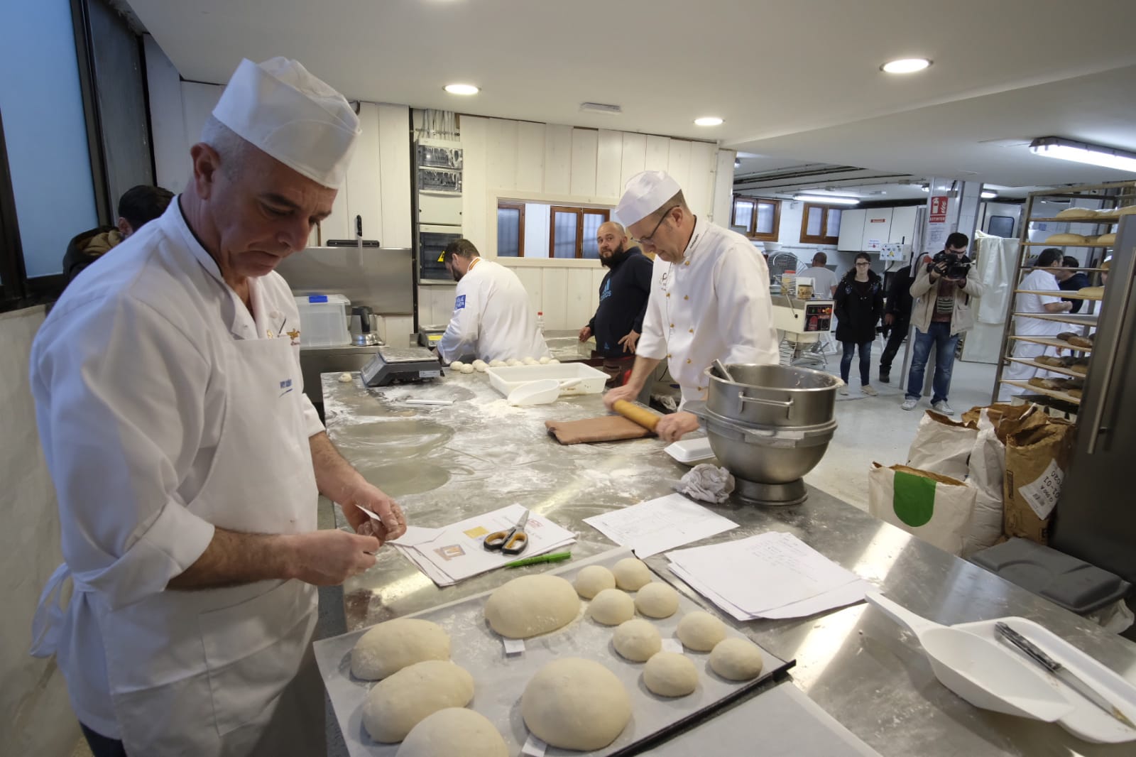 Este fin de semana se están celebrando en el municipio alpujarreño de Capileira las 'I Jornadas de pan artesano'