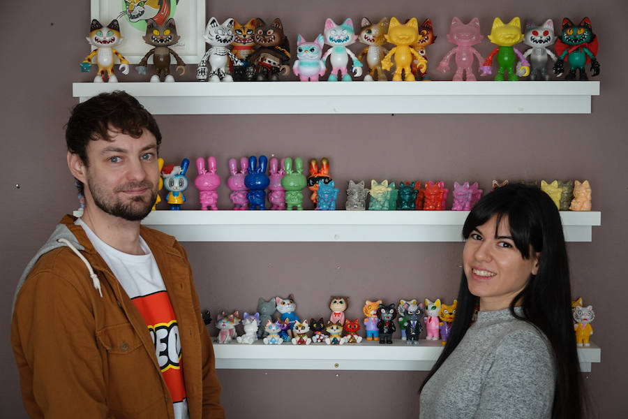 Visitamos el taller de Javier Jiménez, en pleno corazón del Zaidín granadino, para ver cómo trabaja. Y, de paso, echamos un vistazo a algunos de sus juguetes.  Puedes leer toda su historia aquí