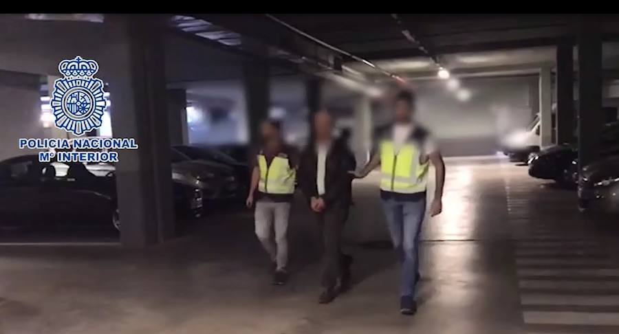 Detención de uno de los mafiosos. 