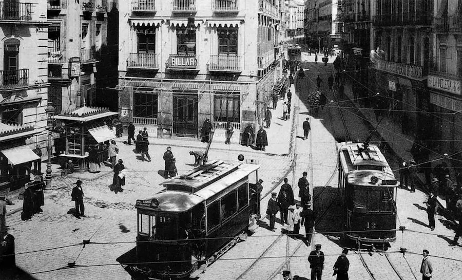 Fue de las redes más extensas de Europa, pues llegó a contar con más de 130 km de longitud, que daba respuesta eficaz al transporte de pasajeros y mercancías. Se inauguró en 1904 y su último viaje fue en 1971.