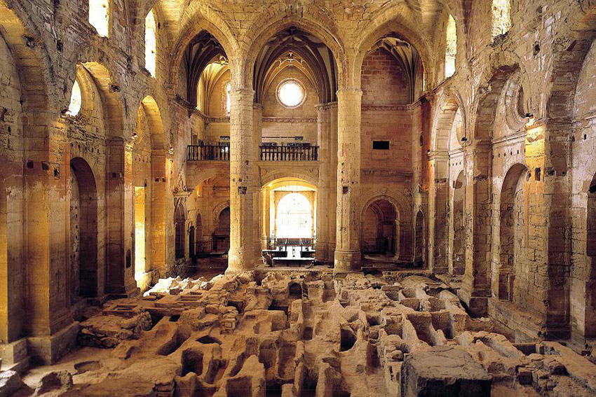 Pueblos blancos, castillos y fortalezas, parajes naturales y mucho más, a menos de dos horas de Granada capital