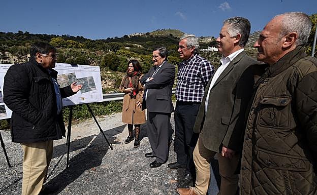 Diputación mejora la conexión de Lentegí con la 'carretera de la Cabra'
