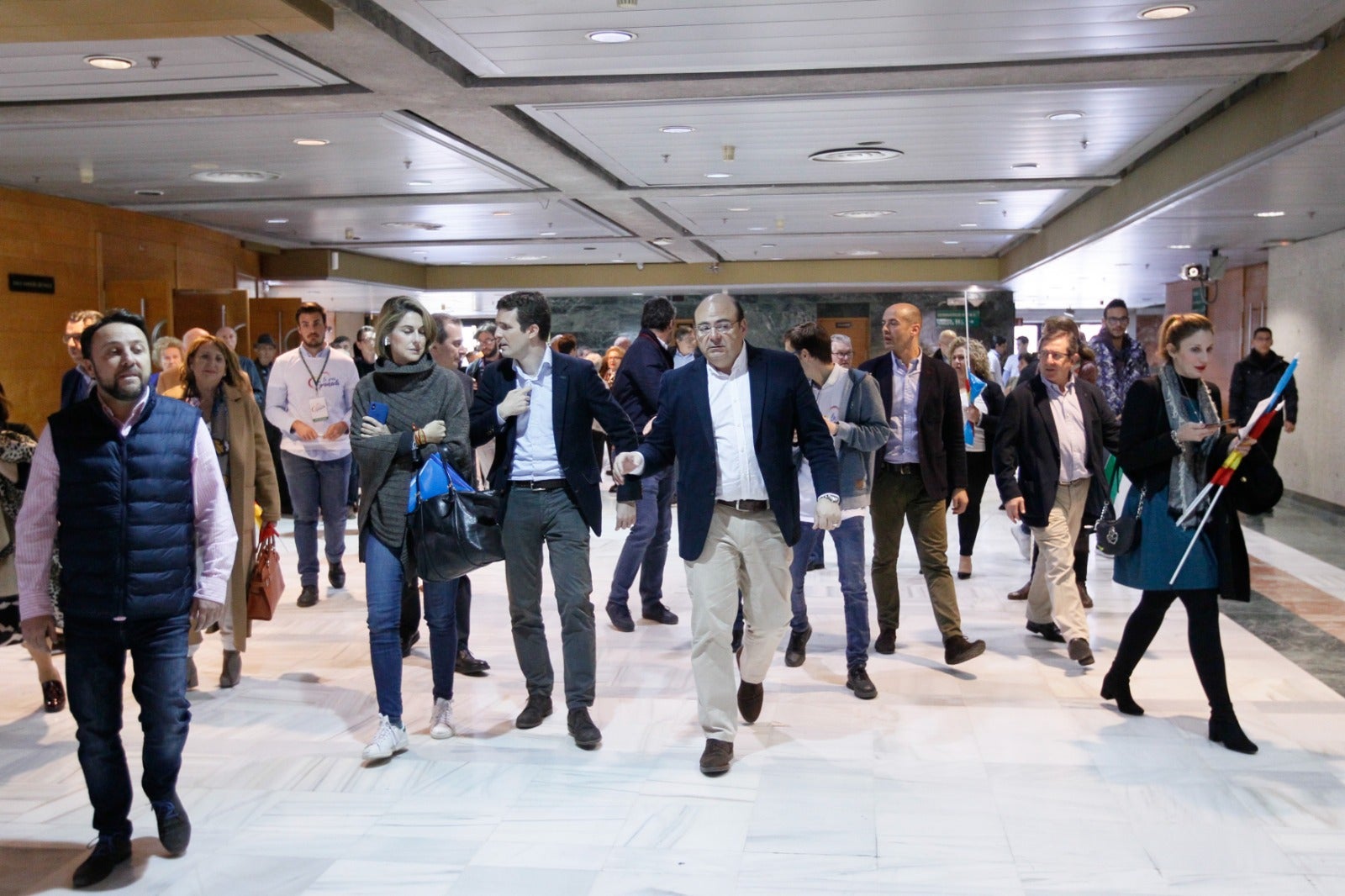 Miles de personas se han reunido este sábado en un mitin en el Palacio de Congresos con el líder nacional del partido, Pablo Casado