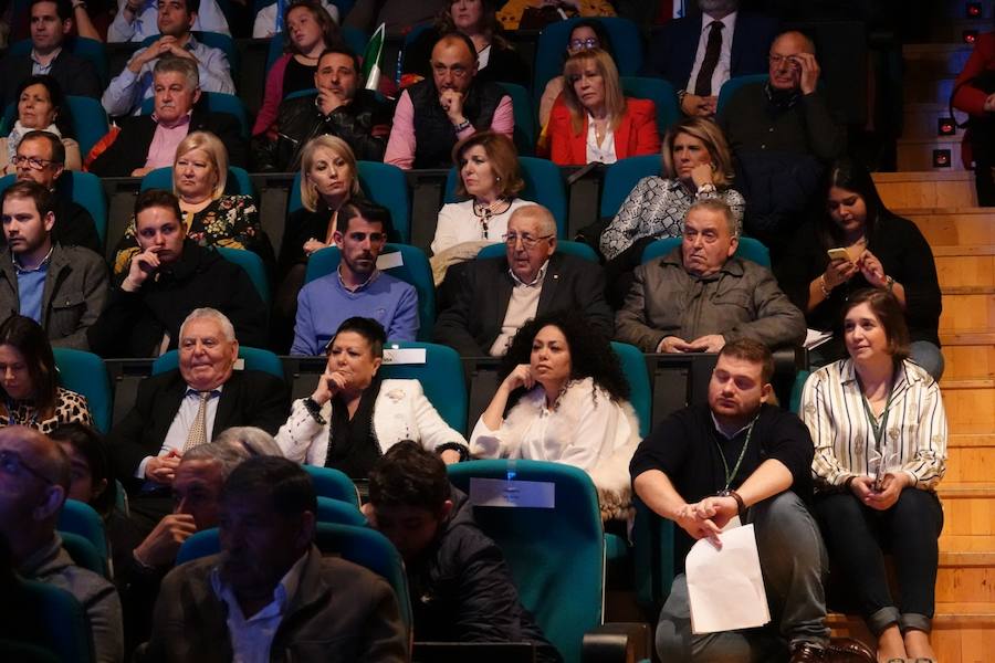 Miles de personas se han reunido este sábado en un mitin en el Palacio de Congresos con el líder nacional del partido, Pablo Casado
