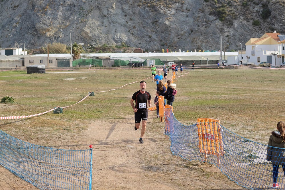 Desde la ELA de Carchuna-Calahonda apoyan las iniciativas que fomentan los hábitos de vida saludables y, como es en este caso, permiten realizar actividades deportivas en familia, permitiendo la participación de personas de todas la edades