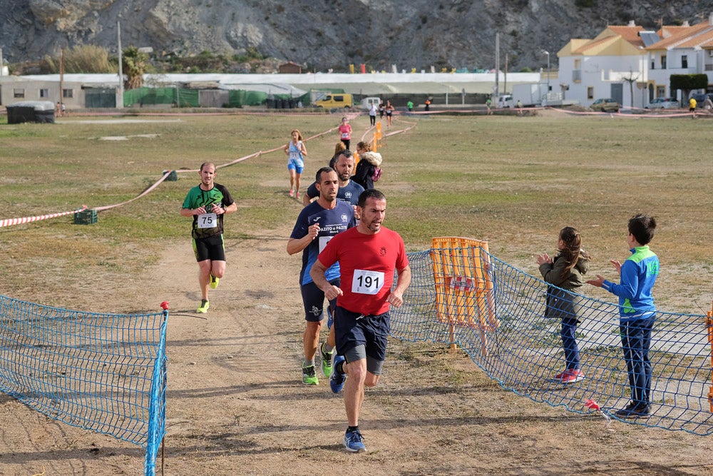 Desde la ELA de Carchuna-Calahonda apoyan las iniciativas que fomentan los hábitos de vida saludables y, como es en este caso, permiten realizar actividades deportivas en familia, permitiendo la participación de personas de todas la edades