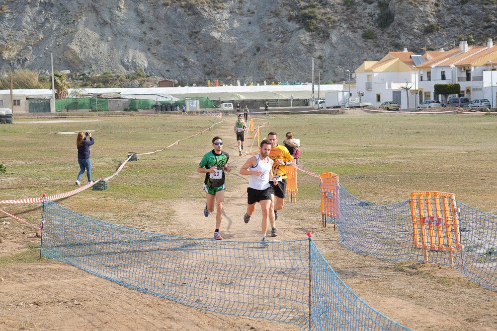 Desde la ELA de Carchuna-Calahonda apoyan las iniciativas que fomentan los hábitos de vida saludables y, como es en este caso, permiten realizar actividades deportivas en familia, permitiendo la participación de personas de todas la edades