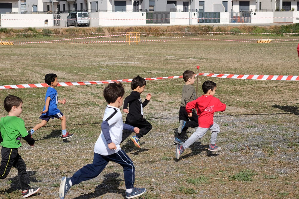 Desde la ELA de Carchuna-Calahonda apoyan las iniciativas que fomentan los hábitos de vida saludables y, como es en este caso, permiten realizar actividades deportivas en familia, permitiendo la participación de personas de todas la edades