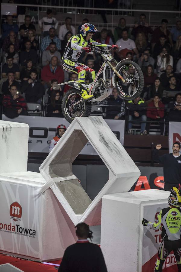 Toni Bou vuela en Granada y se pone aún más líder del X-Trail | Raga acaba tercero tras no clasificarse para la final en la segunda ronda. El joven Busto logra un importante segundo puesto