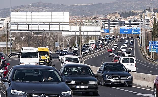Tráfico a mediodía del viernes 15 de febrero en sentido Motril.