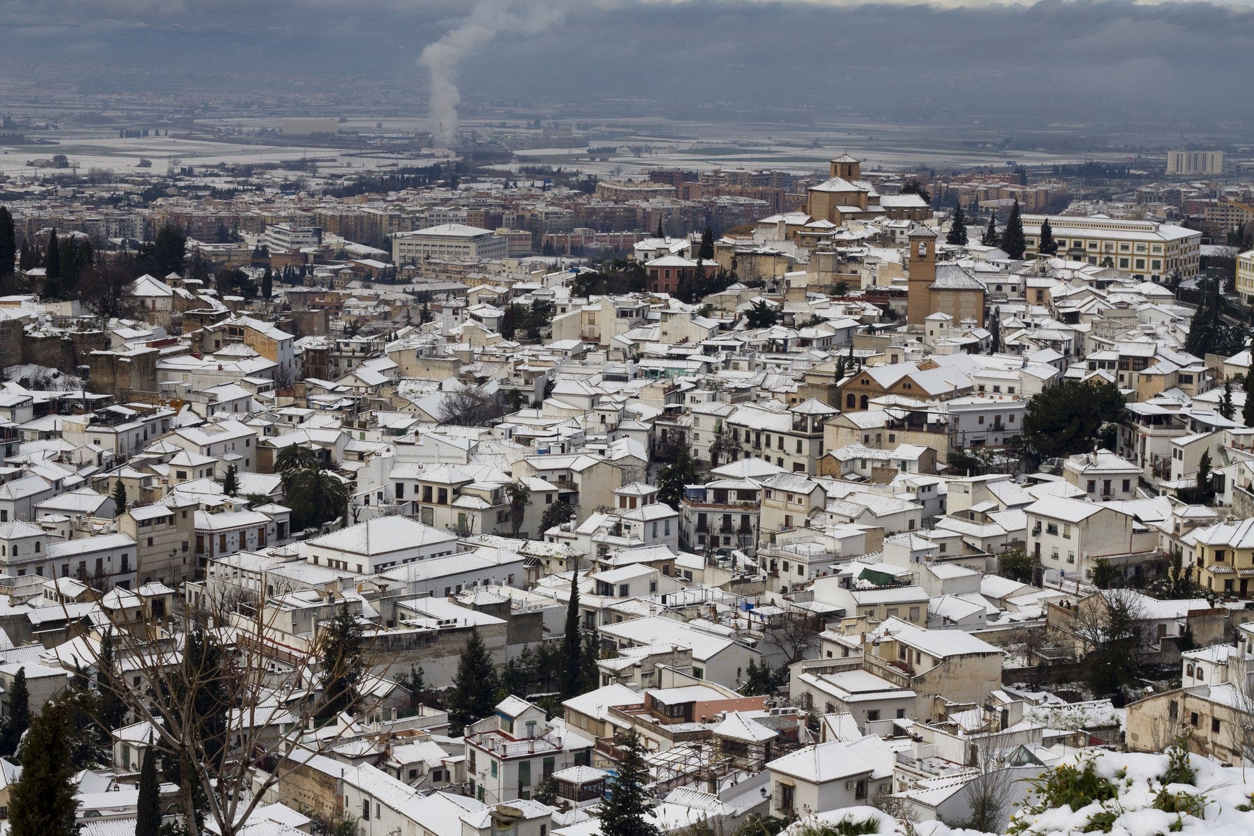 Las nevadas sobre Granada han dejado siempre unas estampas de espectacualr belleza. Recogemos ahora una serie de fotografías de incuestionable valor.