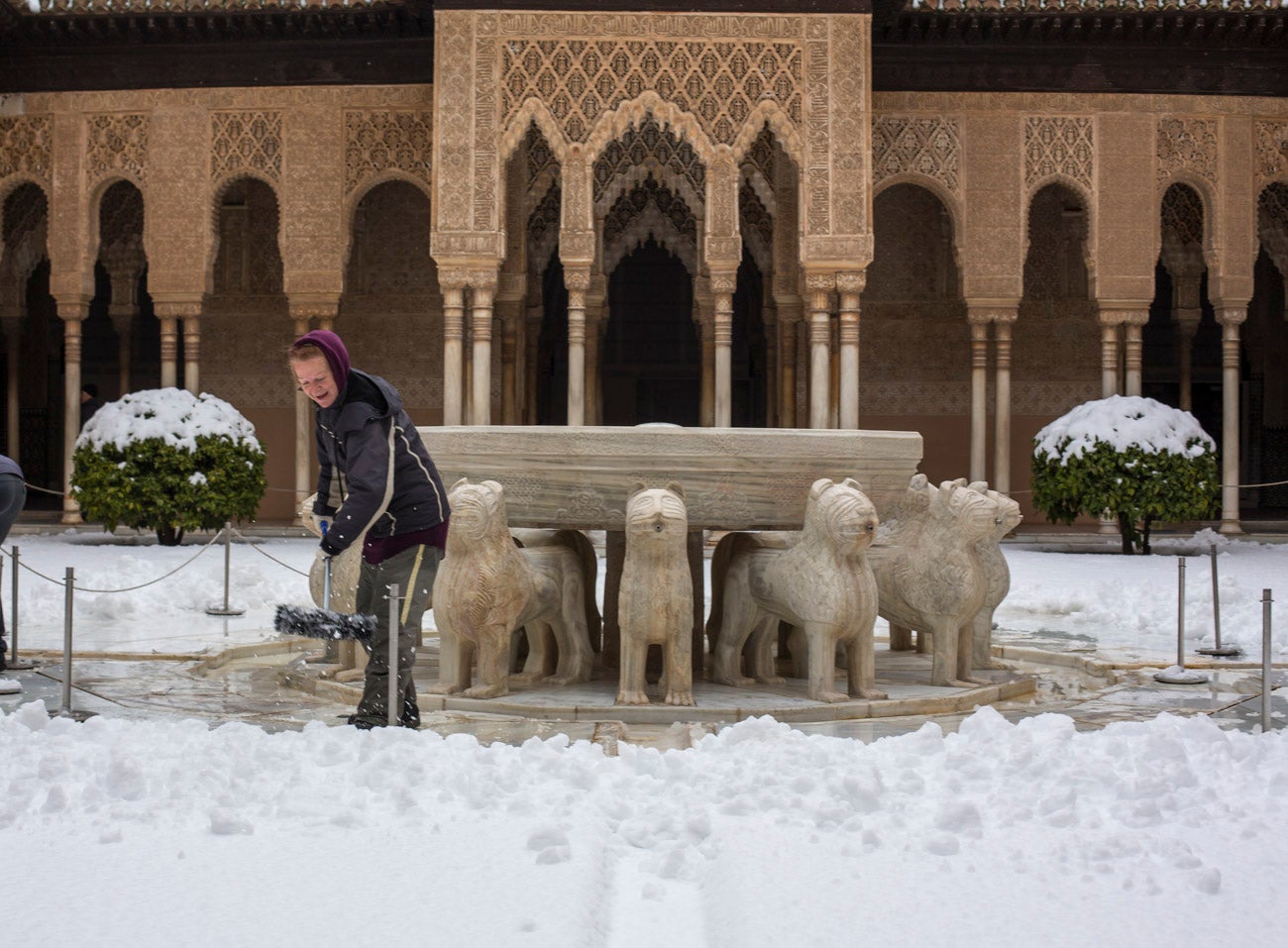 Las nevadas sobre Granada han dejado siempre unas estampas de espectacualr belleza. Recogemos ahora una serie de fotografías de incuestionable valor.