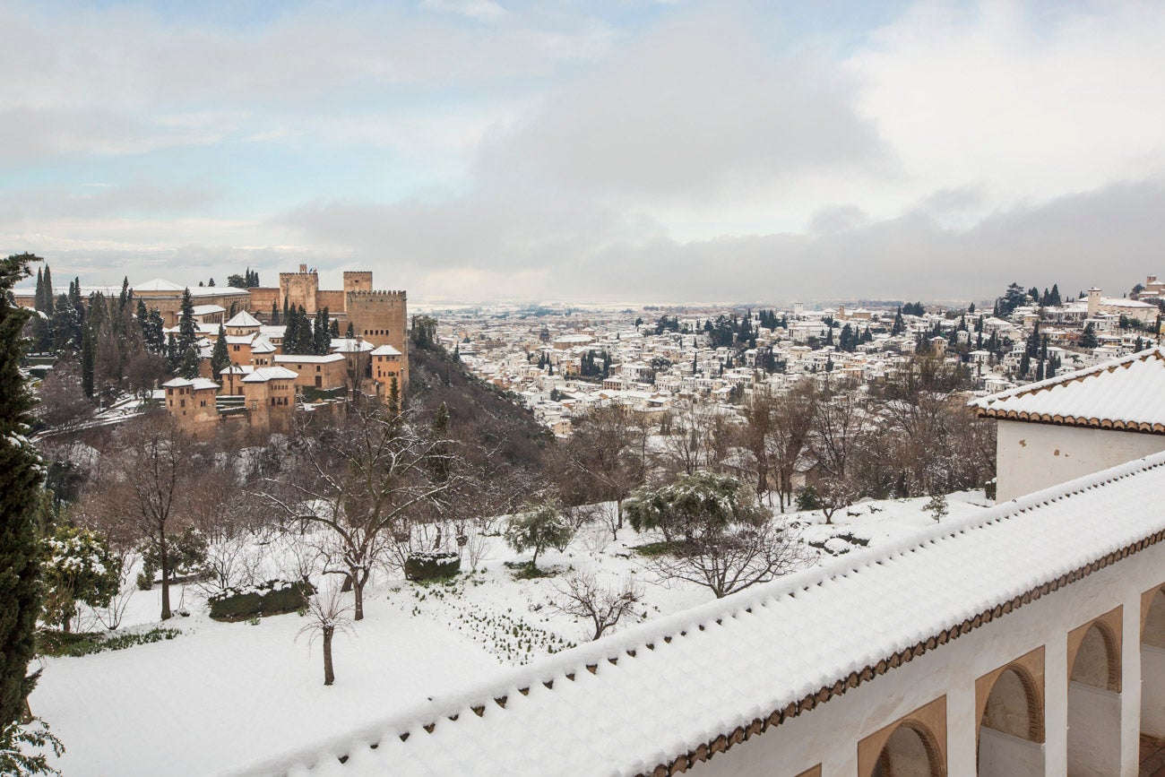 Las nevadas sobre Granada han dejado siempre unas estampas de espectacualr belleza. Recogemos ahora una serie de fotografías de incuestionable valor.
