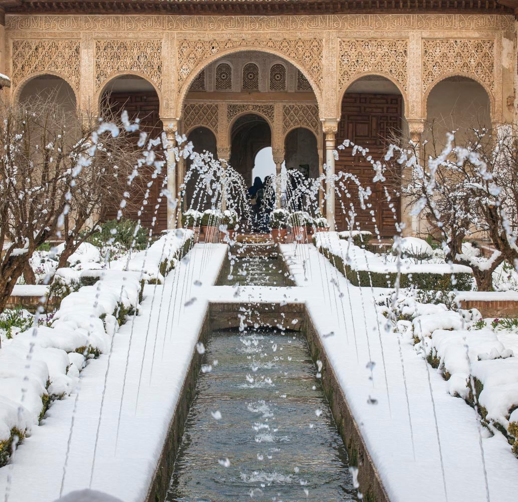 Las nevadas sobre Granada han dejado siempre unas estampas de espectacualr belleza. Recogemos ahora una serie de fotografías de incuestionable valor.
