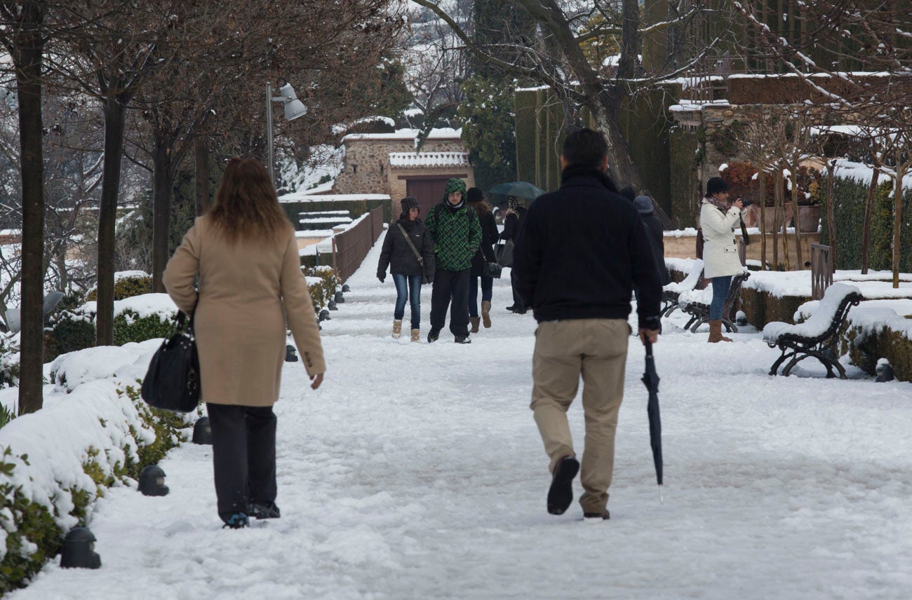 Las nevadas sobre Granada han dejado siempre unas estampas de espectacualr belleza. Recogemos ahora una serie de fotografías de incuestionable valor.