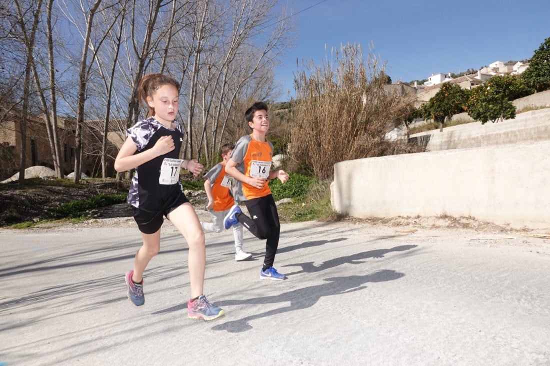 El Valle de Lecrín acoge una modesta carrera con 350 participantes entre corredores absolutos, senderistas y chiquillos