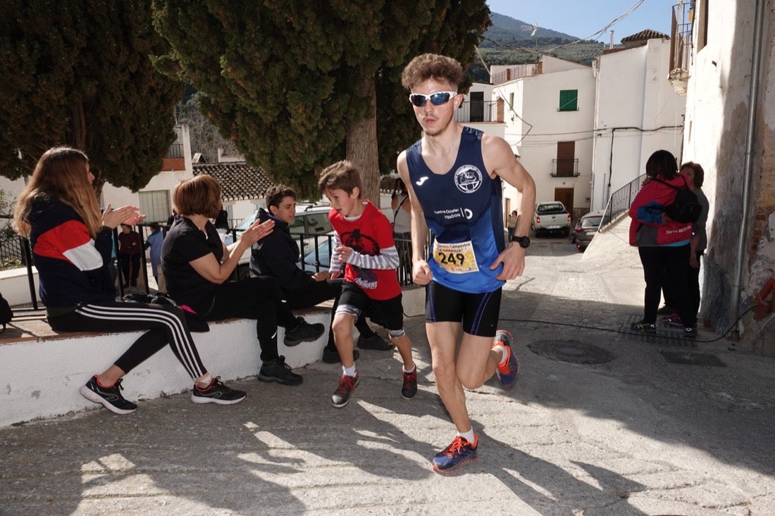 El Valle de Lecrín acoge una modesta carrera con 350 participantes entre corredores absolutos, senderistas y chiquillos