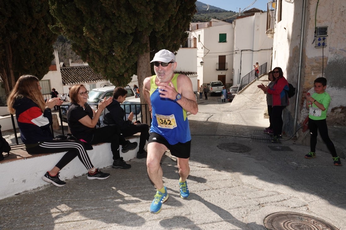 El Valle de Lecrín acoge una modesta carrera con 350 participantes entre corredores absolutos, senderistas y chiquillos
