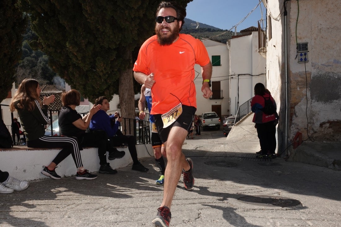 El Valle de Lecrín acoge una modesta carrera con 350 participantes entre corredores absolutos, senderistas y chiquillos