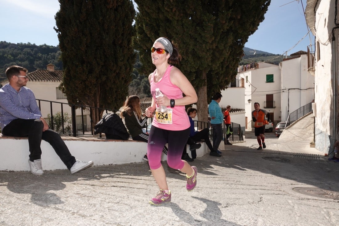 El Valle de Lecrín acoge una modesta carrera con 350 participantes entre corredores absolutos, senderistas y chiquillos