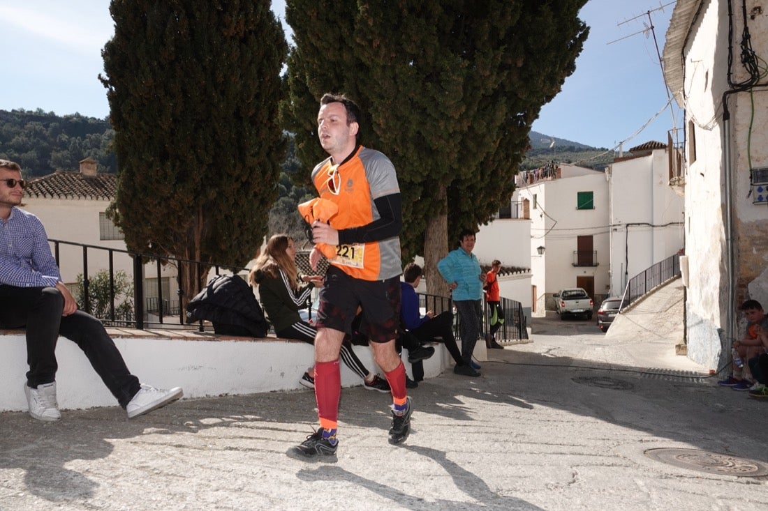 El Valle de Lecrín acoge una modesta carrera con 350 participantes entre corredores absolutos, senderistas y chiquillos