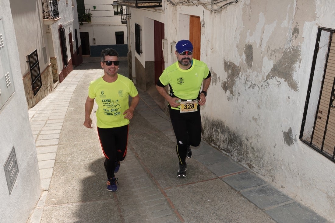 El Valle de Lecrín acoge una modesta carrera con 350 participantes entre corredores absolutos, senderistas y chiquillos