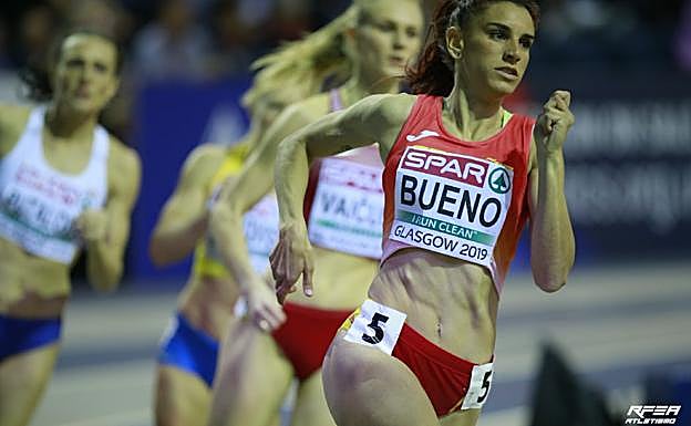 Una heroica Laura Bueno roza la final en Glasgow
