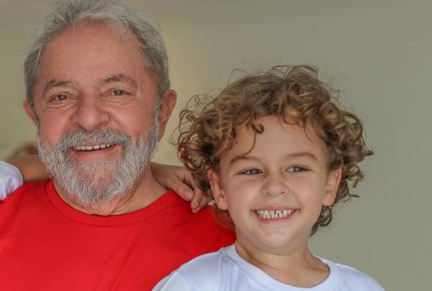 Lula, con su nieto. 