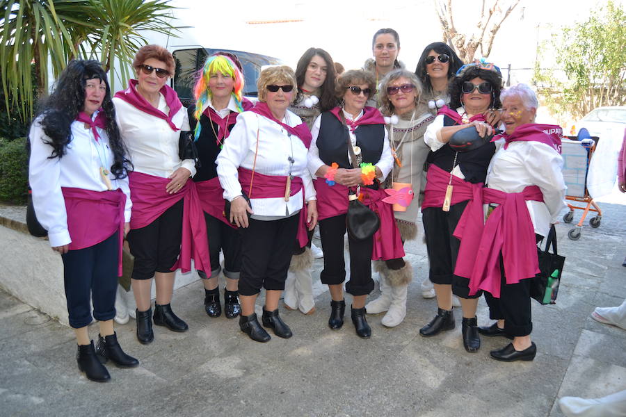 Juani Castillo y Remedios Extremera pregonan el carnaval rural de Alhama que se prolongará con otras tres jornadas