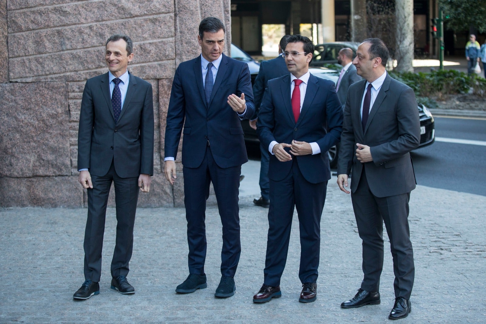 El presidente del Gobierno y el ministro de Ciencia exponen en la ciudad la estrategia nacional de Inteligencia Artificial