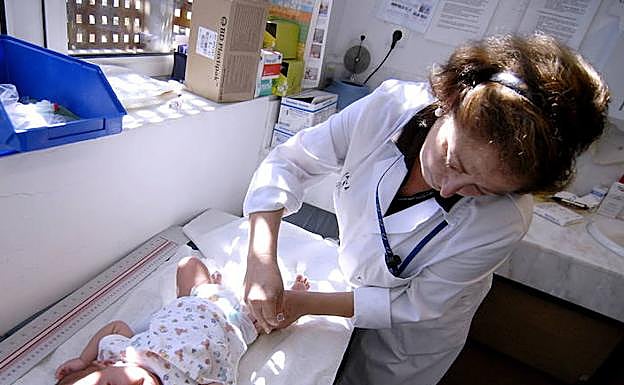 Un nuevo estudio confirma, otra vez, que la vacuna triple vírica no causa autismo