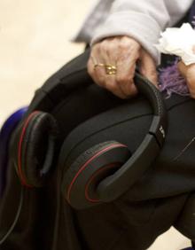 Imagen secundaria 2 - La razón por la que deberías dejar por escrito cuáles son tus canciones favoritas