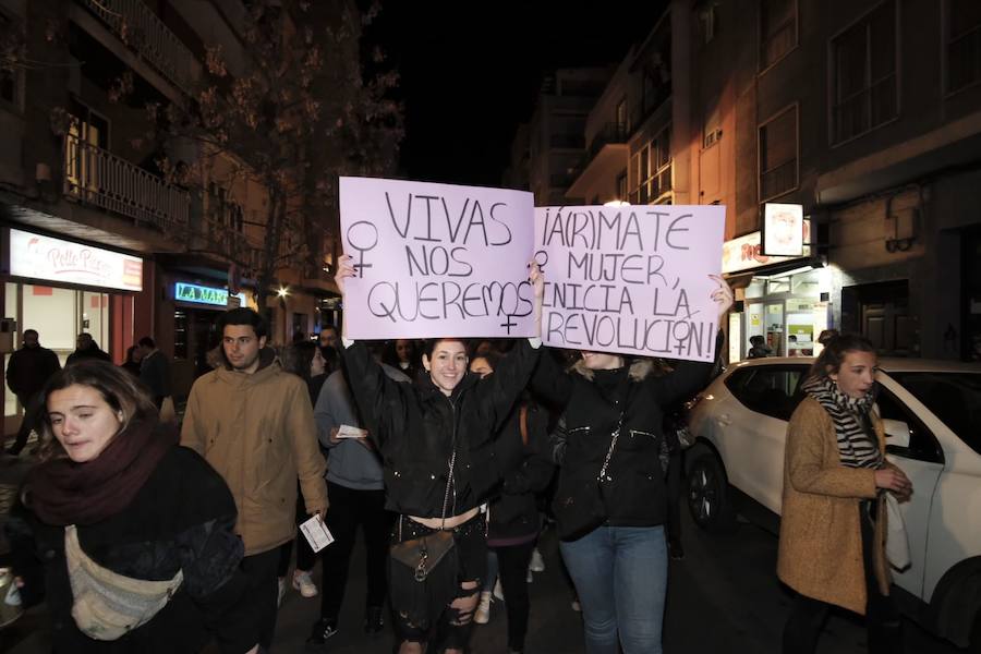 Fotos: Primera ‘marea violeta’ en Granada