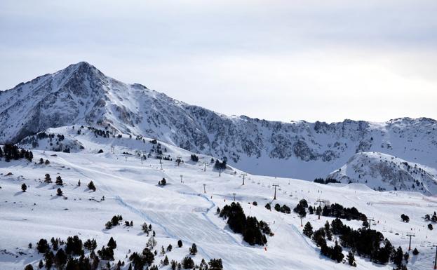 Así lucen las montañas de Baqueira en este mes de marzo