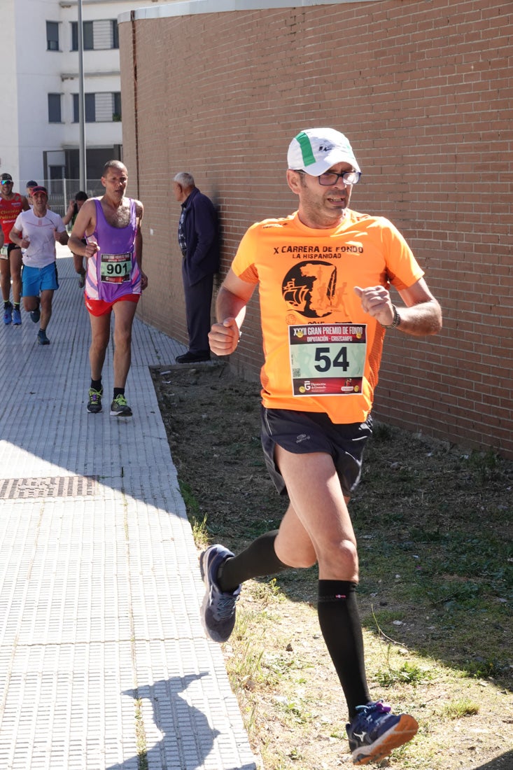 A algunos participantes parece que los 10 kilómetros del reccorido de la prueba de fondo de Loja se les hace leve a tenor de sus sonrisas y buen rollo. Otros en cambio parecen sufrir más o simplemente se concentran para disfrutar de la carrera.