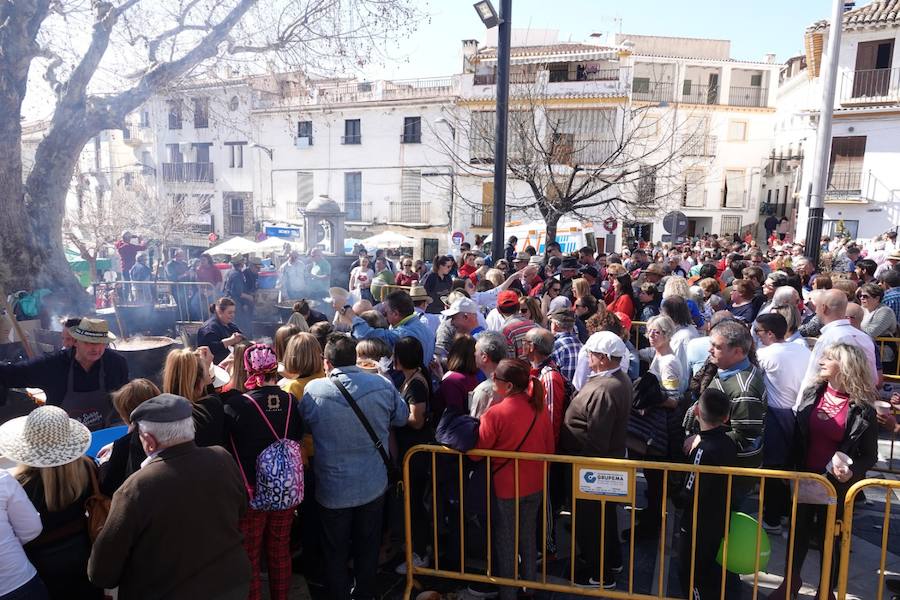 Total en la fiesta de la Asadura de Güéjar Sierra que cumple ya veinticuatro ediciones y se ha convertido en una de las grandes citas de la temporada
