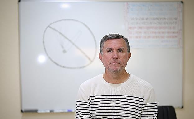 Antonio Gómez Chica, voluntario en la AECC en Granada.