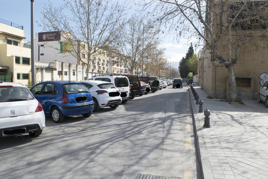 El Ayuntamiento eliminará un carril de tráfico en la avenida de la Ilustración para convertirlo en plazas de estacionamiento