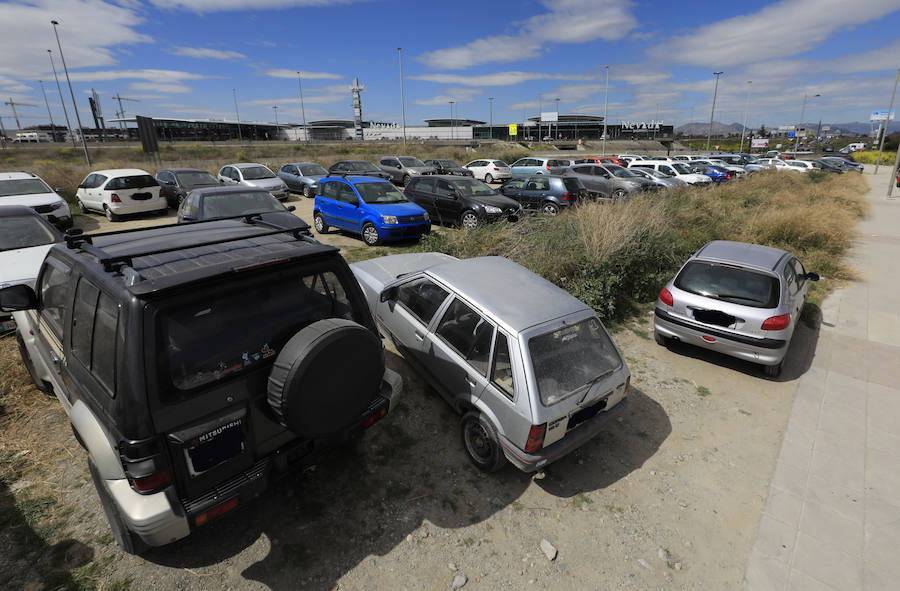 El Ayuntamiento eliminará un carril de tráfico en la avenida de la Ilustración para convertirlo en plazas de estacionamiento