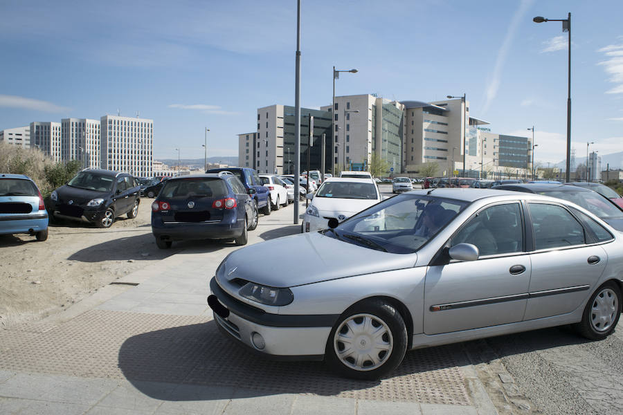 El Ayuntamiento eliminará un carril de tráfico en la avenida de la Ilustración para convertirlo en plazas de estacionamiento