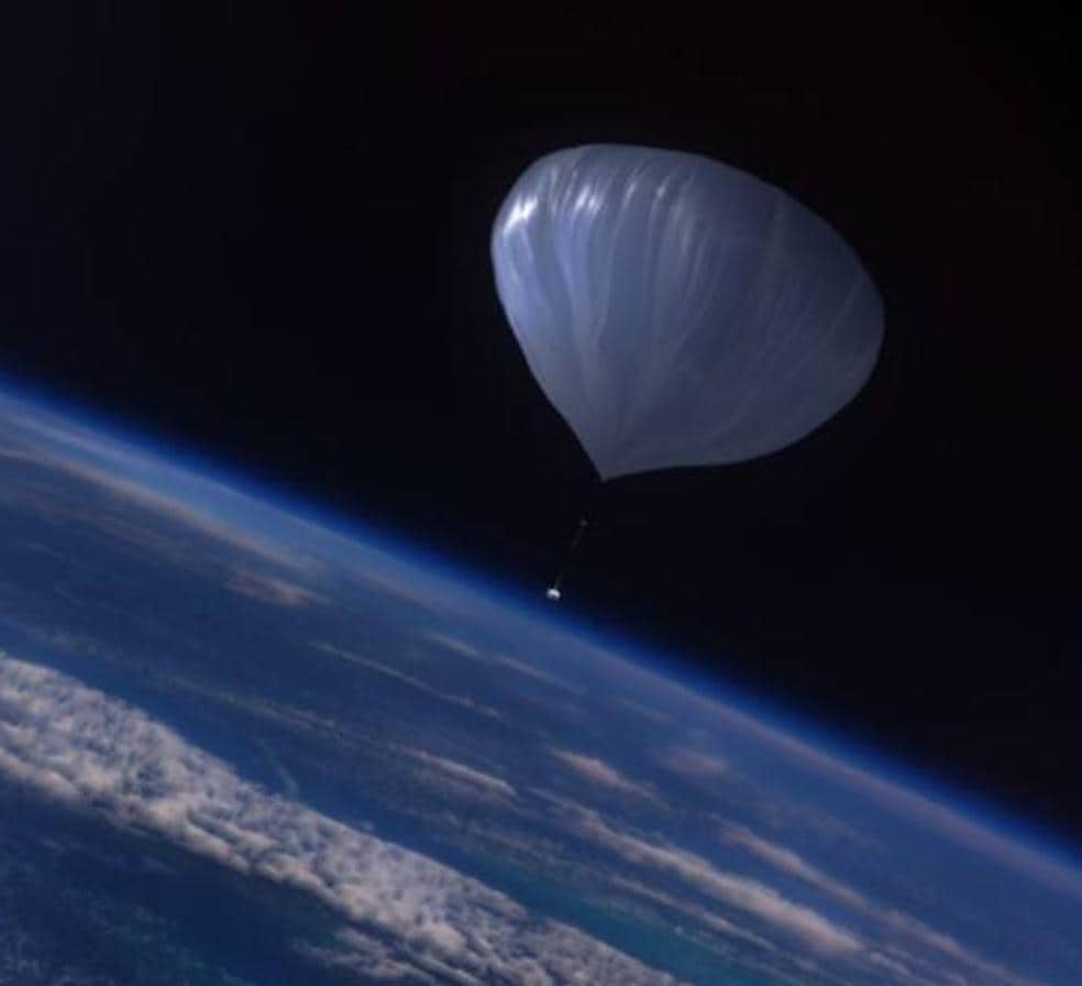 Viajar al espacio en cinco horas: los secretos del globo granadino